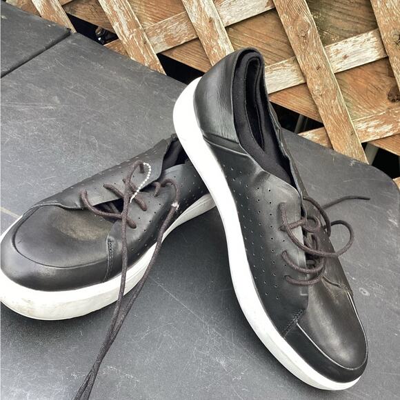 Boy Halden Cap Toe Toe with Elastic Lace Sneaker 9..5 black - Picture 2 of 6